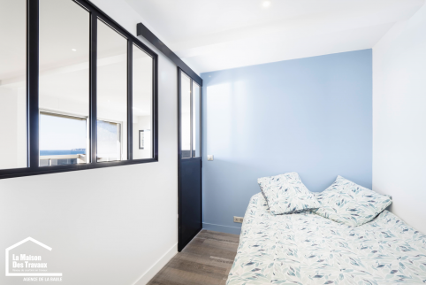 Création d'une chambre avec verrière d'atelier