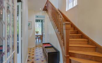 Rénovation d'un escalier bois, Maison située à Limonest (69760) : résultat final après ponçage et vitrification