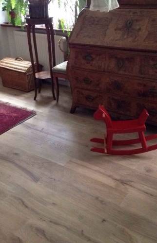 Parquet massif chêne à Saint Louis