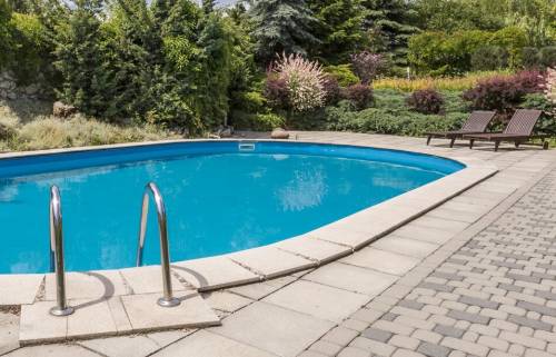 Piscine ovale