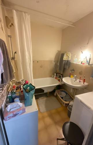Salle de bains avant