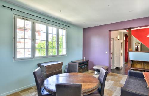 Peintures du salon en couleur remises à neuf