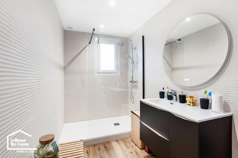 Salle de bain entièrement rénovée