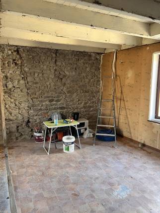 Rénovation énergétique de maison avec doublage de cloison pour isolation intérieure - Glun 07300