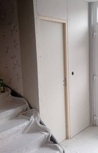Création d'un WC en RDC en remplacement d'un placard de rangement 