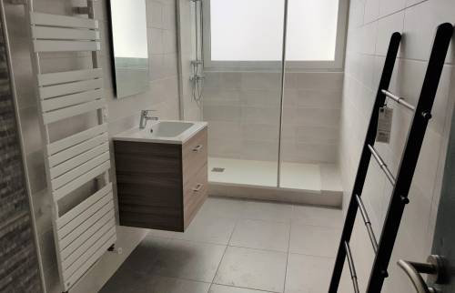 Receveur de douche salle de bain rénovation