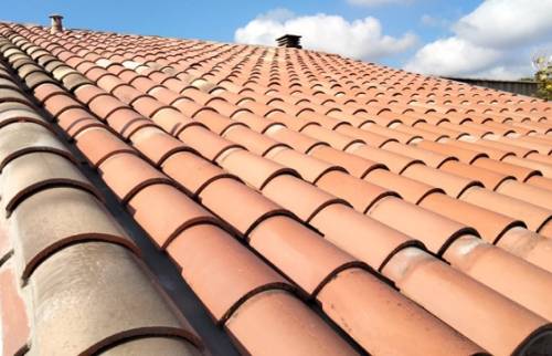 Rénovation d'une toiture La Maison Des Travaux Nîmes