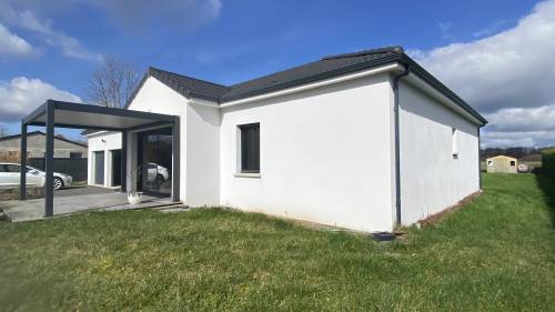 Extension à toit plat à Serbannes