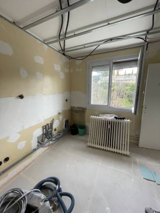 Travaux préparatoires à l'installation de cuisine en cours - Valence 26000