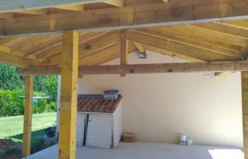 Carport bois avec toit en tuiles