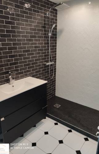 Salle de bain N&B Fontainebleau