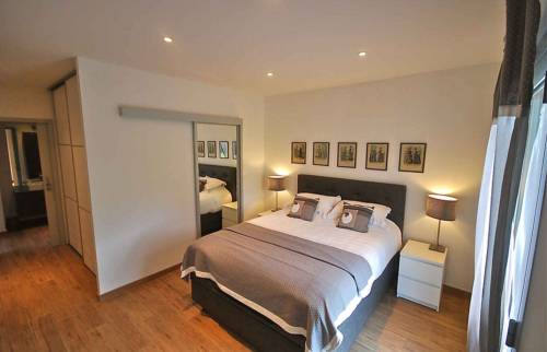 Comment aménager une chambre à Paris étoile ?