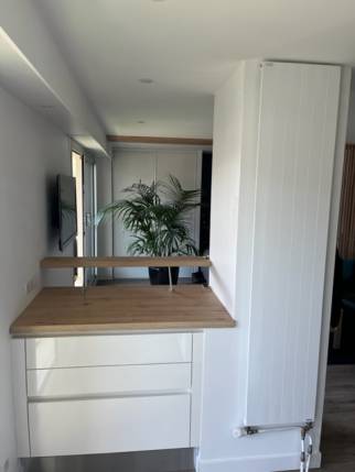 Passe-plat entre cuisine et salon dans un appartement rénové - Nantes 44