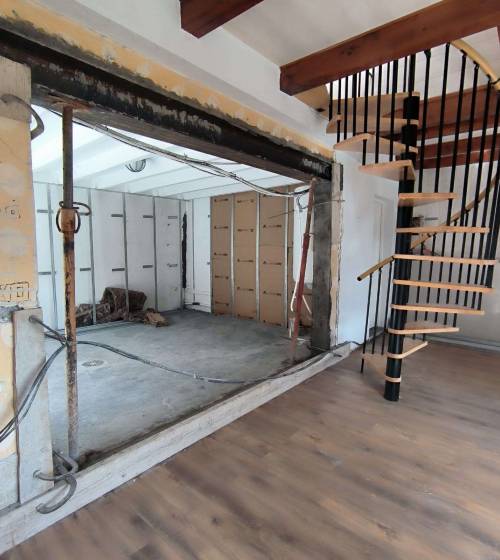 Rénovation en cours d'une maison avec réagencement des pièces 1