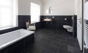 salle de bain noire