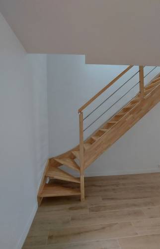 Escalier 1/4 tournant en hévéa