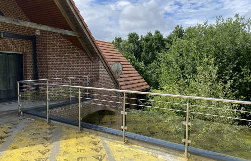 Pose de couvertines aluminium sur la terrasse de toit 