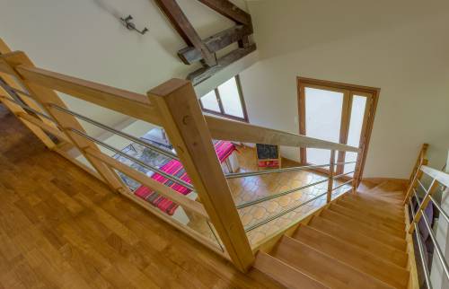 Zoom sur le haut de l'escalier 