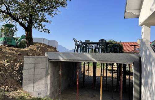 Chantier en cours : il y a encore des étais