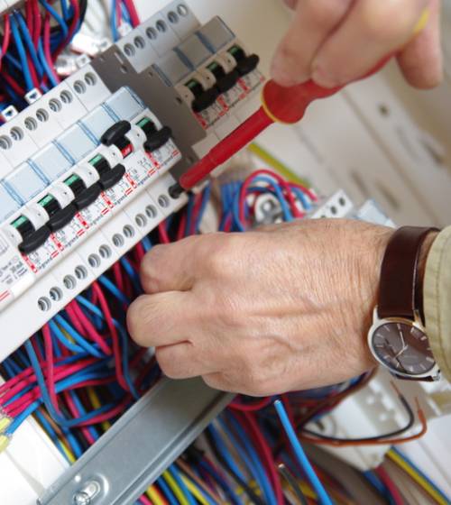 Mise aux normes électriques d'une maison avec remplacement du tableau modulaire - Montauban 82000