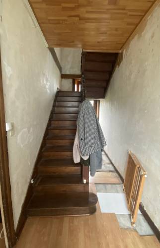 Escalier avant rénovation maison