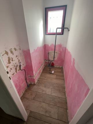 WC avant travaux de rénovation de maison - Chabeuil 26120