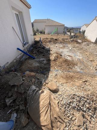Travaux préparatoires à la construction d'une extension de maison en maçonnerie - Ourches 26120