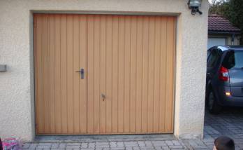 Porte de garage avant