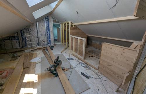 Création d'un sauna en sous pente à Rives