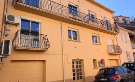  façade renovation