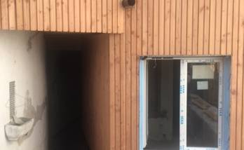 Pose d'un bardage à faux clairevoie sur extension de maison - Nantes (44000)