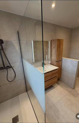 Rénovation d’une salle de bains avec WC à Fraisse (42490)
