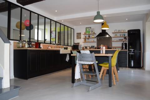 Pose de verrière d'atelier cuisine Libourne