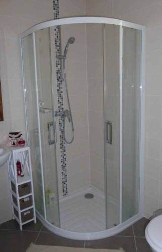 Douche 1/4 de rond