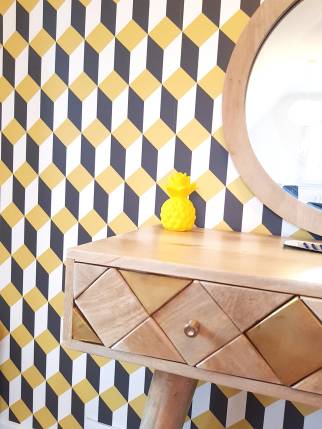 Papier peint cubique jaune et noir en Essonne 