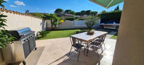 Aménagement d'un coin repas sur la terrasse