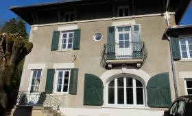 Rénovation complète d'une toiture, maison ancienne située dans Lyon Ouest (Ecully 69130)