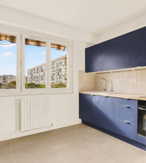 renovation-cuisine-gennevilliers-les-gresillons-02-cuisine-bleu-profond-apres