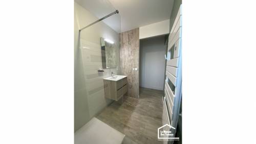 Création de salle de bain à l'étage 