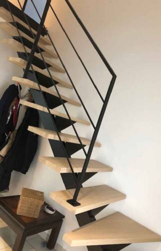 Pose d'un escalier en bois à Trouville