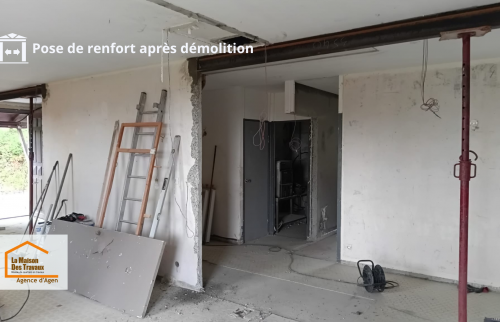 Ouverture des espaces à Agen avec démolition d’un mur porteur et pose d’un renfort IPN pour créer une pièce de vie moderne et lumineuse.