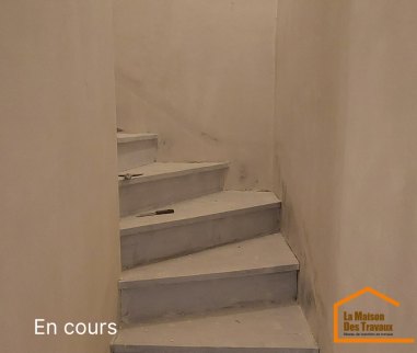Rénovation d'escalier en cours
