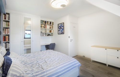 Chambre étudiant sous pentes avant travaux d'aménagement à Crozon (29160 )