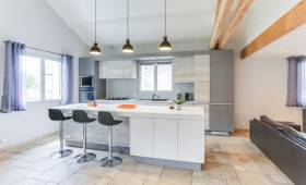 Rénovation d’une cuisine avec îlot central à Troyes