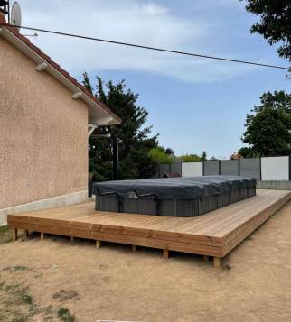 Pose spa avec terrasse bois Saint-Laurent-de-Chamousset