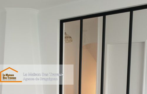 Rénovation complète à Lorgues : du sol au plafond avec une verrière stylée