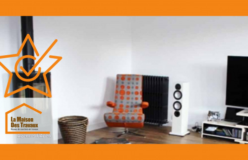 Zoom sur l’élégance des finitions murales et la qualité du parquet, pour un intérieur moderne et accueillant.