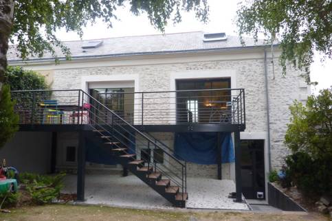 Terrasse sur pilotis