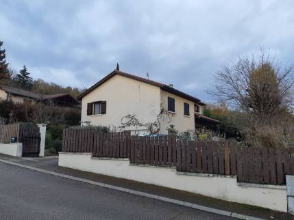 Clôture avant travaux de rénovation extérieure - Meximieux 01800