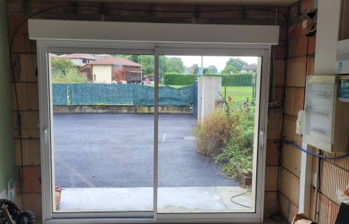 Transformation d’un garage en bureau à Vinay avant